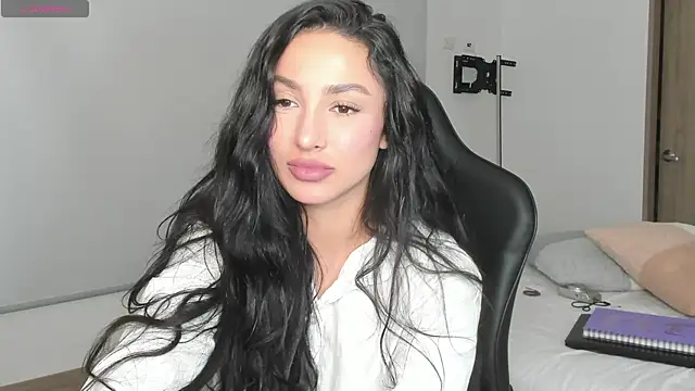Snapshot of EvaMoet chatting on 02-27-25, 08:02 EvaMoet online show from 02-27-25, 08:02