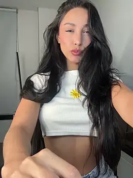 Snapshot of EvaMoet chatting on 02-09-25, 08:32 EvaMoet online show from 02-09-25, 08:32
