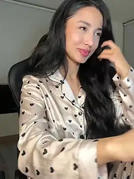 Snapshot of EvaMoet chatting on 12-06-24, 08:10 EvaMoet online show from 12-06-24, 08:10