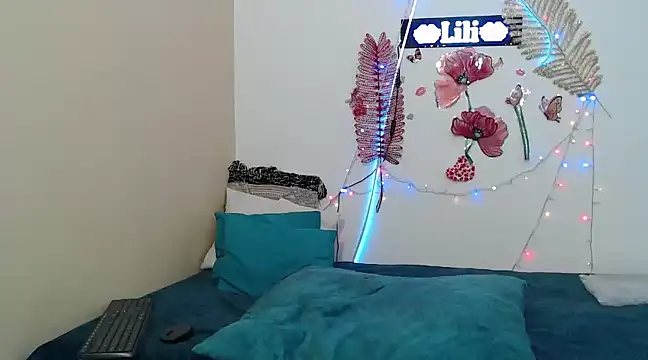 liliimilf online show from 03-18-25, 10:28