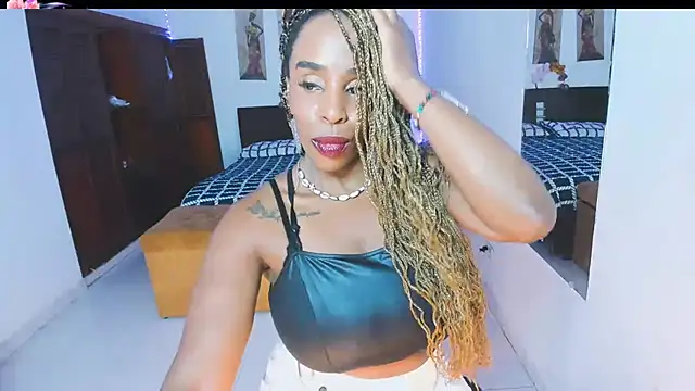 Snapshot of TAYLORR778 chatting on 10-08-25, 06:52 TAYLORR778 online show from 10-08-25, 06:52