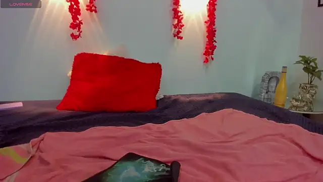 Snapshot of tracycum chatting on 03-15-25, 11:28 tracycum online show from 03-15-25, 11:28