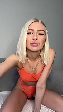 Mia Roxie online show from 03-15-26, 03:13