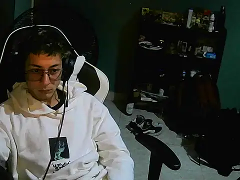 Snapshot of Jughead_16 chatting on 10-27-25, 05:19 Jughead 16 online show from 10-27-25, 05:19