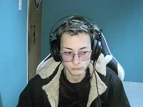 Snapshot of Jughead_16 chatting on 09-10-25, 02:32 Jughead 16 online show from 09-10-25, 02:32