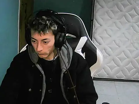 Snapshot of Jughead_16 chatting on 09-21-25, 10:37 Jughead 16 online show from 09-21-25, 10:37