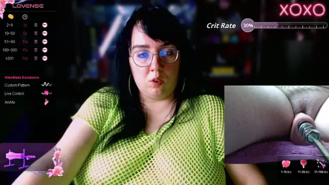 Snapshot of LeonaHarrison chatting on 10-27-25, 11:49 LeonaHarrison online show from 10-27-25, 11:49