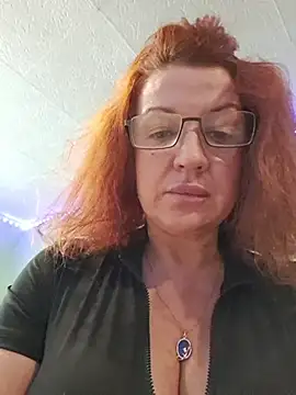 KiraXTender online show from 11-27-25, 04:13