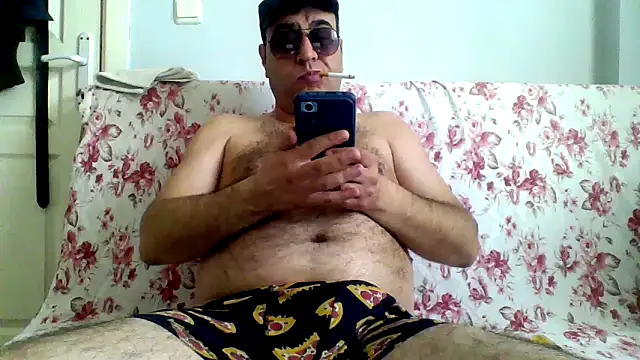 Snapshot of fraud705 chatting on 03-25-26, 12:26 fraud705 online show from 03-25-26, 12:26