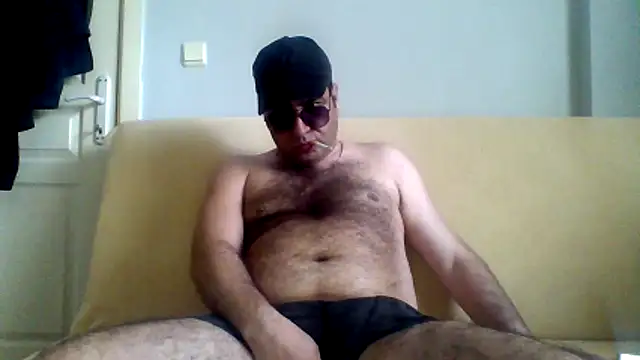 Snapshot of fraud705 chatting on 05-24-26, 03:45 fraud705 online show from 05-24-26, 03:45