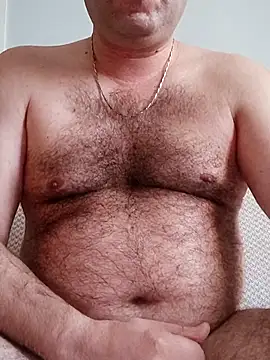 Snapshot of fraud705 chatting on 12-18-25, 01:37 fraud705 online show from 12-18-25, 01:37