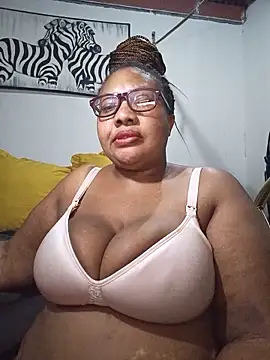 Snapshot of YELLOW_BONE chatting on 05-23-26, 08:52 YELLOW BONE online show from 05-23-26, 08:52