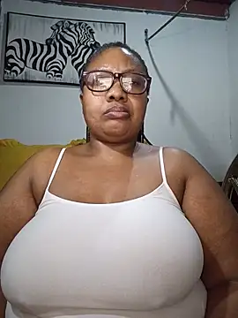 Snapshot of YELLOW_BONE chatting on 06-02-26, 08:31 YELLOW BONE online show from 06-02-26, 08:31