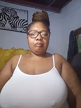 Snapshot of YELLOW_BONE chatting on 05-12-26, 11:44 YELLOW BONE online show from 05-12-26, 11:44