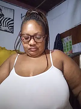 Snapshot of YELLOW_BONE chatting on 05-14-26, 11:13 YELLOW BONE online show from 05-14-26, 11:13