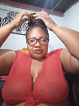 Snapshot of YELLOW_BONE chatting on 05-15-26, 08:51 YELLOW BONE online show from 05-15-26, 08:51