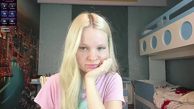 Snapshot of Masha_2002 chatting on 06-06-26, 06:02 Masha 2002 online show from 06-06-26, 06:02