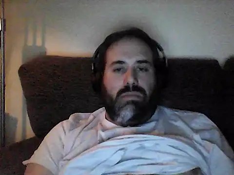 Snapshot of The_Masterxxx14 chatting on 04-15-26, 09:26 The Masterxxx14 online show from 04-15-26, 09:26