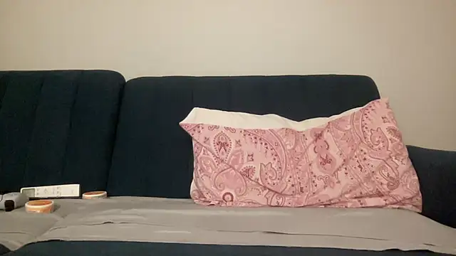 Sasha  Love online show from 12-20-25, 04:32