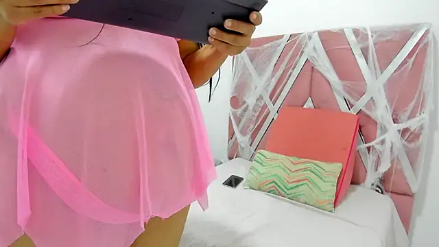 veronica salas online show from 10-19-25, 02:25