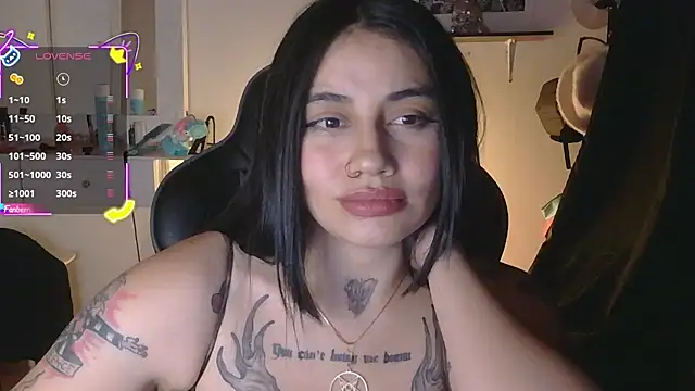 Snapshot of val_bardot chatting on 05-26-26, 05:49 val bardot online show from 05-26-26, 05:49