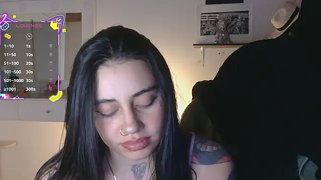 Snapshot of val_bardot chatting on 06-03-26, 03:40 val bardot online show from 06-03-26, 03:40