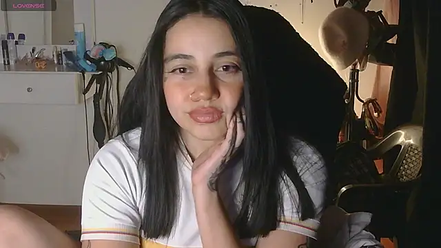 Snapshot of val_bardot chatting on 05-18-26, 09:03 val bardot online show from 05-18-26, 09:03