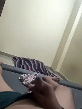 Snapshot of rajstrip12650 chatting on 09-27-25, 04:35 rajstrip12650 online show from 09-27-25, 04:35