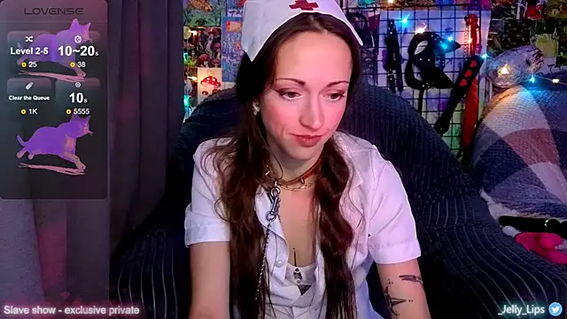 Snapshot of ServantBrook chatting on 10-04-25, 05:20 ServantBrook online show from 10-04-25, 05:20