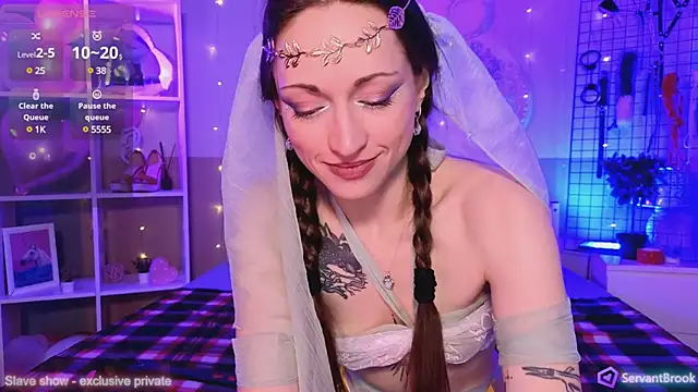 Snapshot of ServantBrook chatting on 02-08-25, 04:47 ServantBrook online show from 02-08-25, 04:47