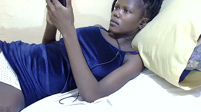 Snapshot of Slender-simple1 chatting on 02-26-25, 05:00 Slender-simple1 online show from 02-26-25, 05:00