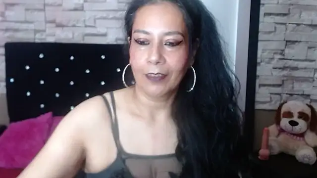 MarianaNight02 online show from 10-27-25, 04:02