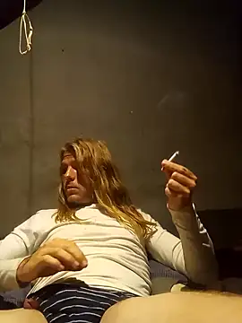 Snapshot of Salted_Playday chatting on 01-08-25, 01:32 Salted Playday online show from 01-08-25, 01:32