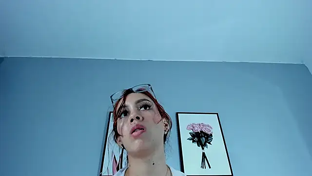 Estrella Duran online show from 04-15-26, 07:58