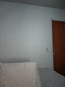 HannaFallow online show from 11-28-25, 04:01