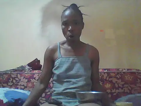 Snapshot of Smillie_prety chatting on 06-10-26, 06:58 Smillie prety online show from 06-10-26, 06:58