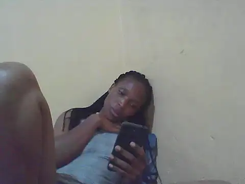 Smillie prety online show from 10-30-25, 03:53