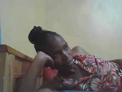 Snapshot of Smillie_prety chatting on 06-03-26, 02:33 Smillie prety online show from 06-03-26, 02:33