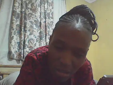 Snapshot of Smillie_prety chatting on 06-10-26, 07:04 Smillie prety online show from 06-10-26, 07:04