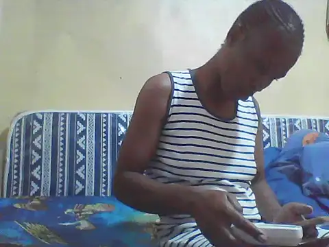 Smillie prety online show from 03-28-26, 03:24