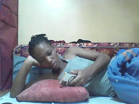 Snapshot of Smillie_prety chatting on 07-26-26, 05:36 Smillie prety online show from 07-26-26, 05:36