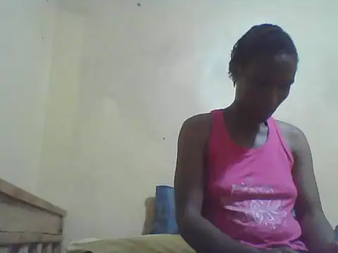 Snapshot of Smillie_prety chatting on 05-16-26, 03:44 Smillie prety online show from 05-16-26, 03:44