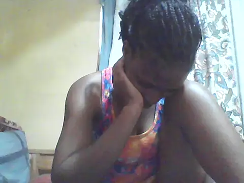 Snapshot of Smillie_prety chatting on 07-17-26, 04:10 Smillie prety online show from 07-17-26, 04:10
