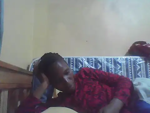 Snapshot of Smillie_prety chatting on 05-11-26, 04:04 Smillie prety online show from 05-11-26, 04:04