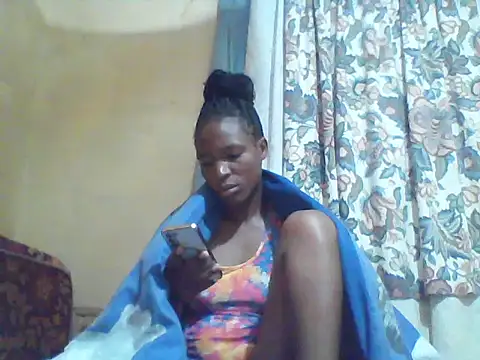 Snapshot of Smillie_prety chatting on 07-18-26, 05:16 Smillie prety online show from 07-18-26, 05:16