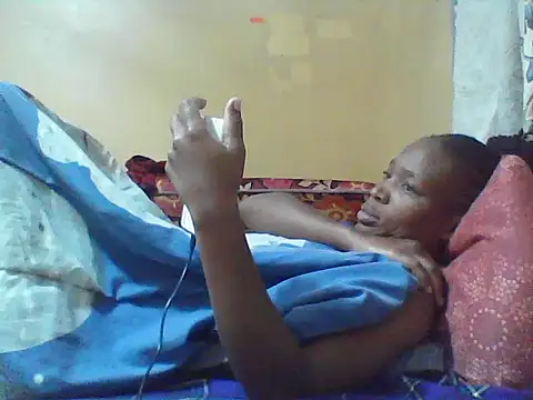 Snapshot of Smillie_prety chatting on 06-12-26, 03:59 Smillie prety online show from 06-12-26, 03:59