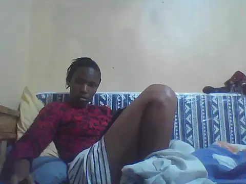 Snapshot of Smillie_prety chatting on 05-13-26, 06:04 Smillie prety online show from 05-13-26, 06:04