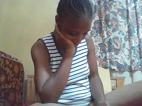 Snapshot of Smillie_prety chatting on 06-12-26, 04:05 Smillie prety online show from 06-12-26, 04:05