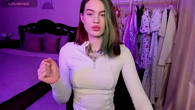 NikkieKatty online show from 03-11-25, 05:02