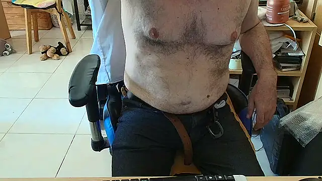 Snapshot of angelgarcia269 chatting on 02-21-26, 12:51 angelgarcia269 online show from 02-21-26, 12:51